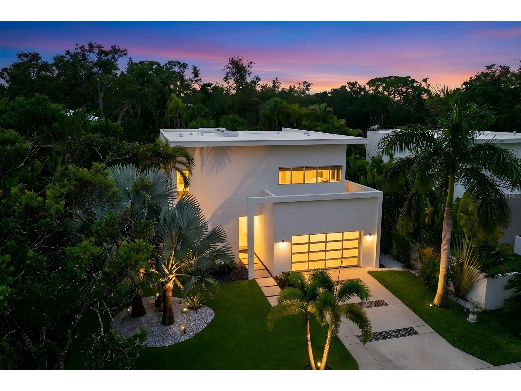 1732 Shoreland Drive Sarasota FL 34239 A4682616 image3