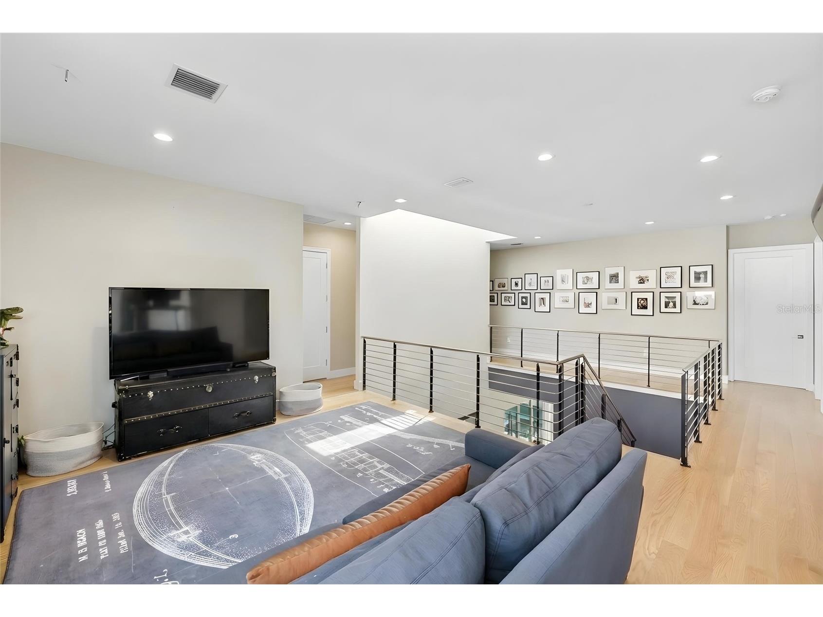 1732 Shoreland Drive Sarasota FL 34239 A4682616 image37