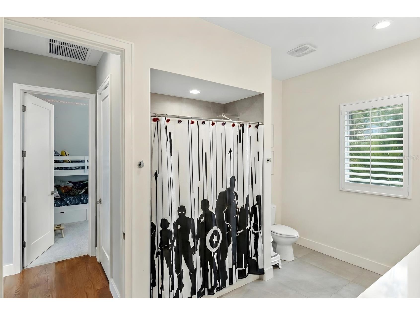 1732 Shoreland Drive Sarasota FL 34239 A4682616 image44