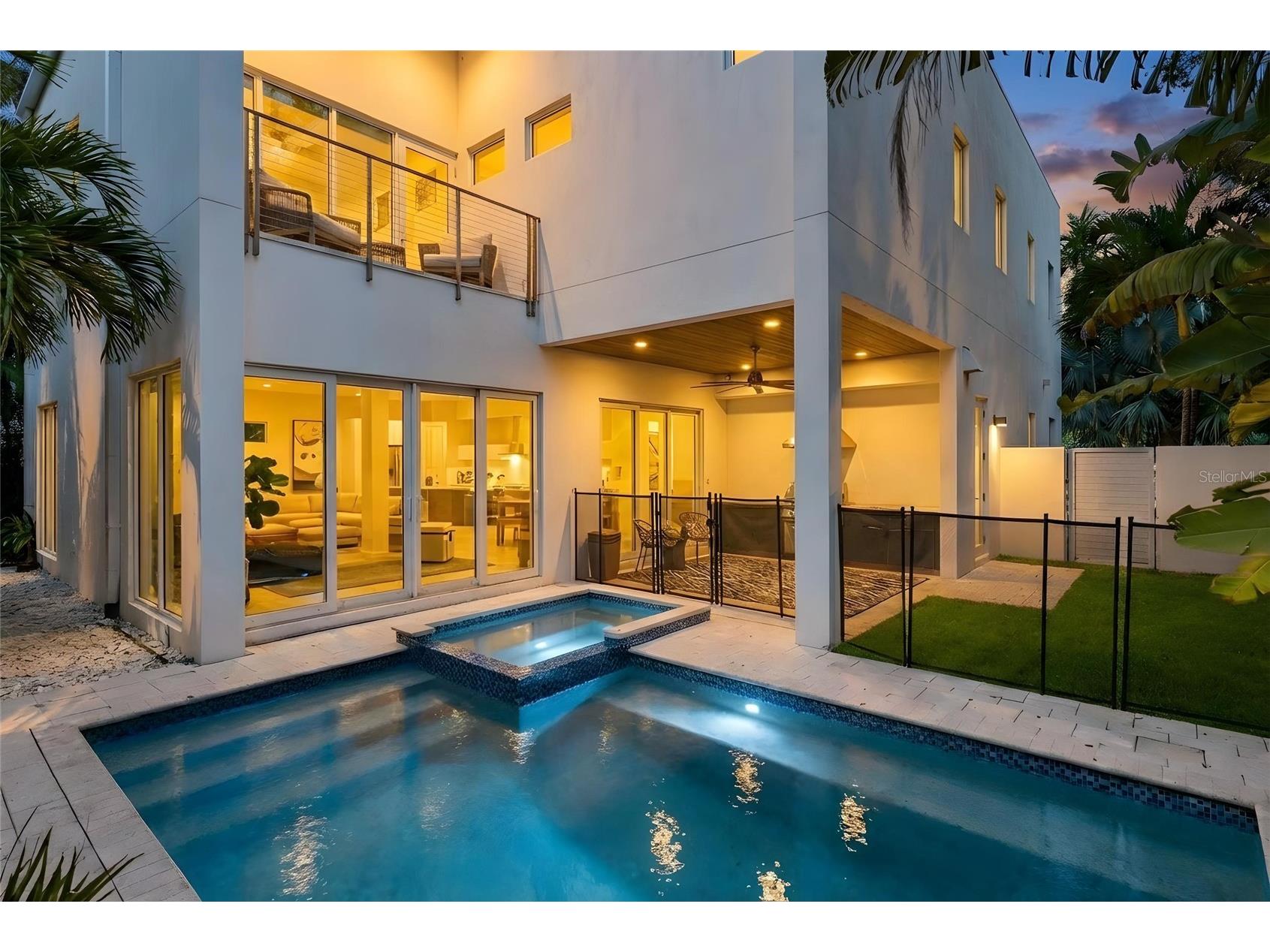 1732 Shoreland Drive Sarasota FL 34239 A4682616 image6
