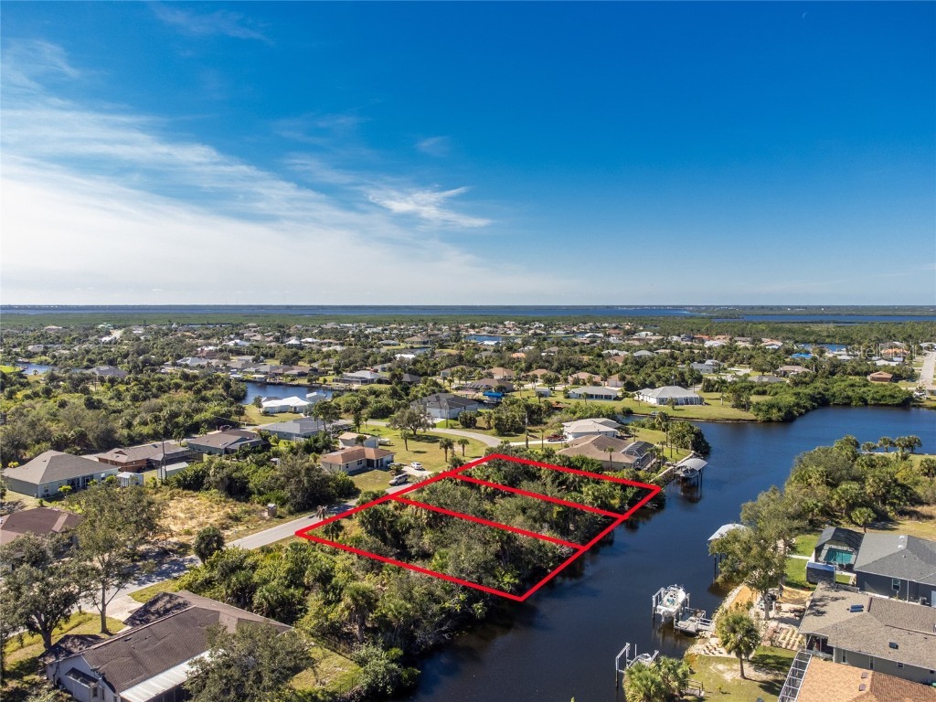 17324 17332 17340 Gulfspray Circle Port Charlotte FL 33948 - COMO WATERWAY C7484949 image1