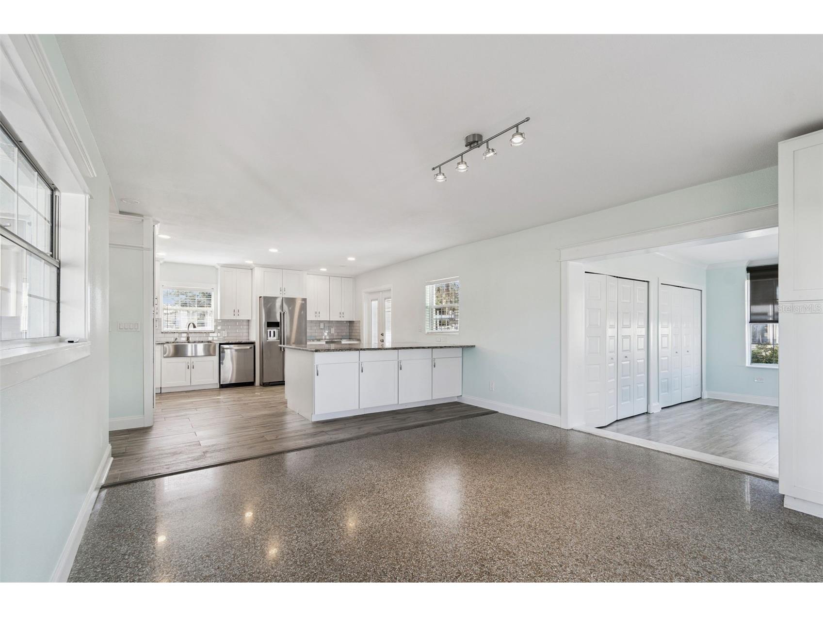 1733 Bayou Grande Boulevard NE Saint Petersburg FL 33703 - TAMPA BAY TB8465541 image16