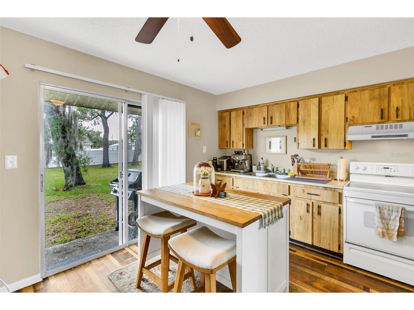 1733 Larkin Road Spring Hill FL 34608 W7886240 image10