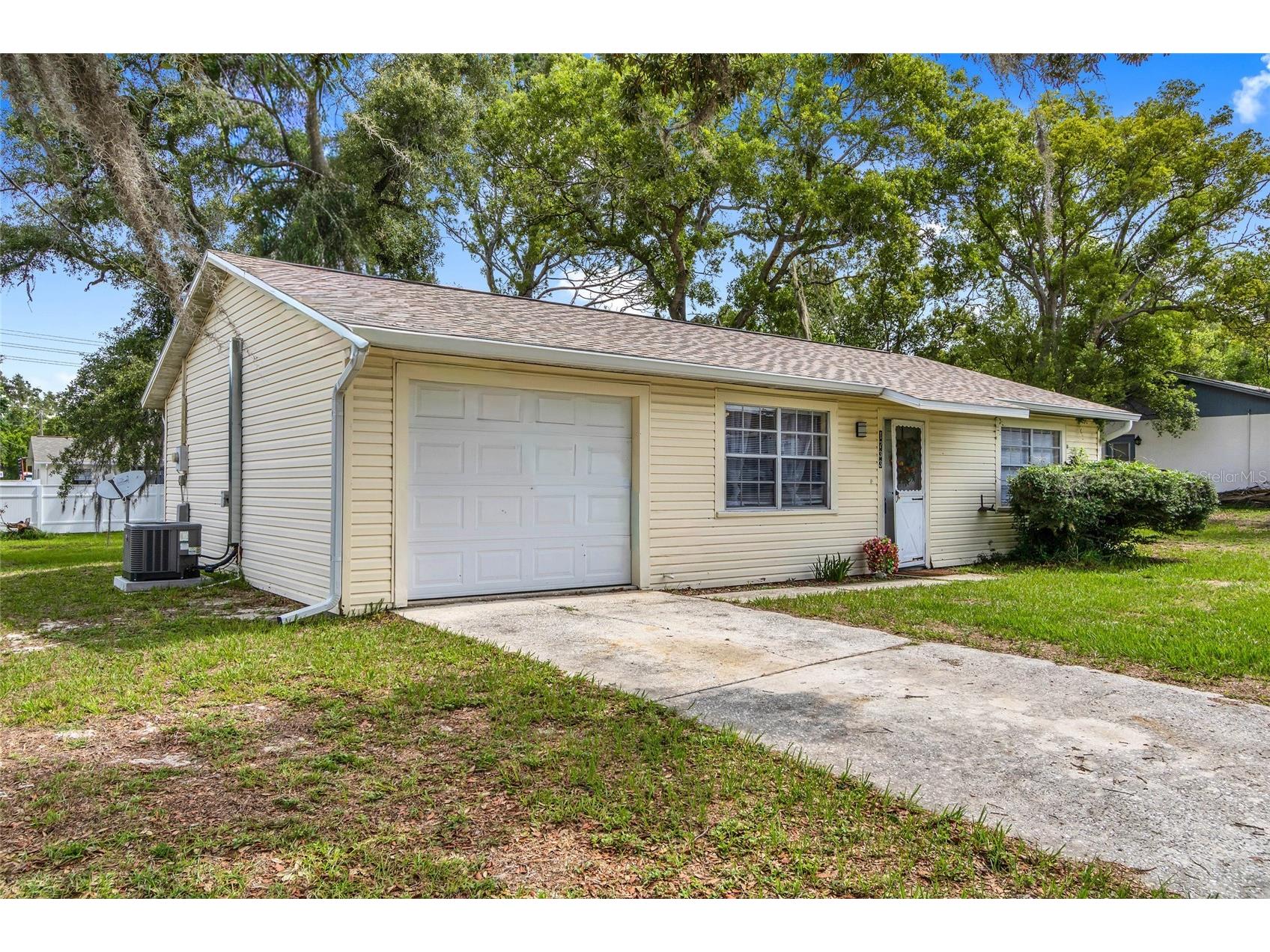 1733 Larkin Road Spring Hill FL 34608 W7886240 image14