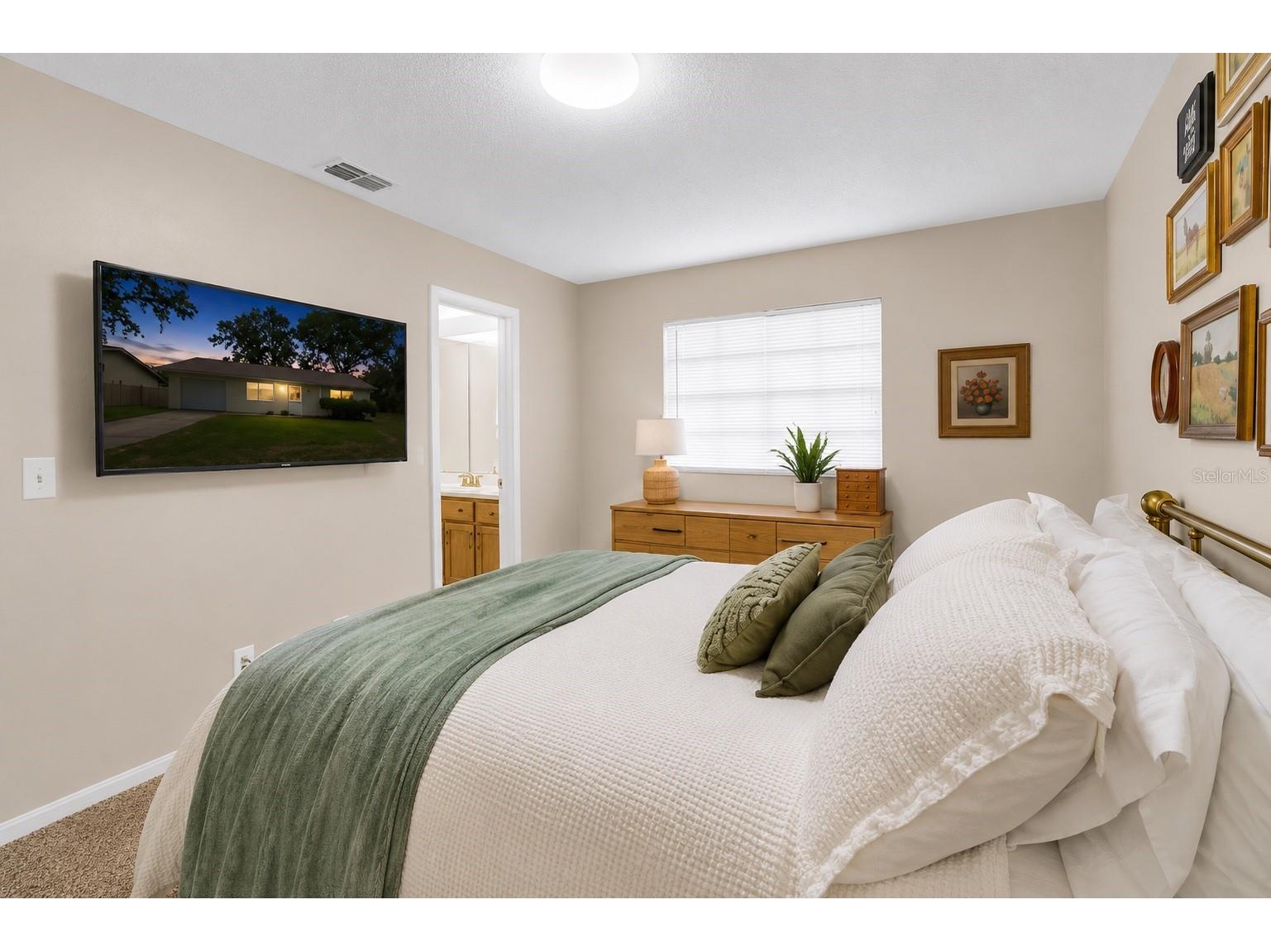 1733 Larkin Road Spring Hill FL 34608 W7886240 image4