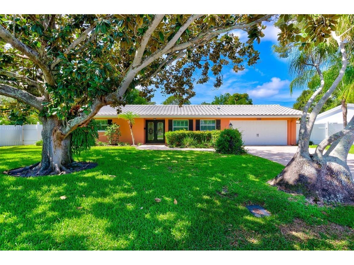 1733 Laurie Lane Belleair FL 33756 U8207145 image1