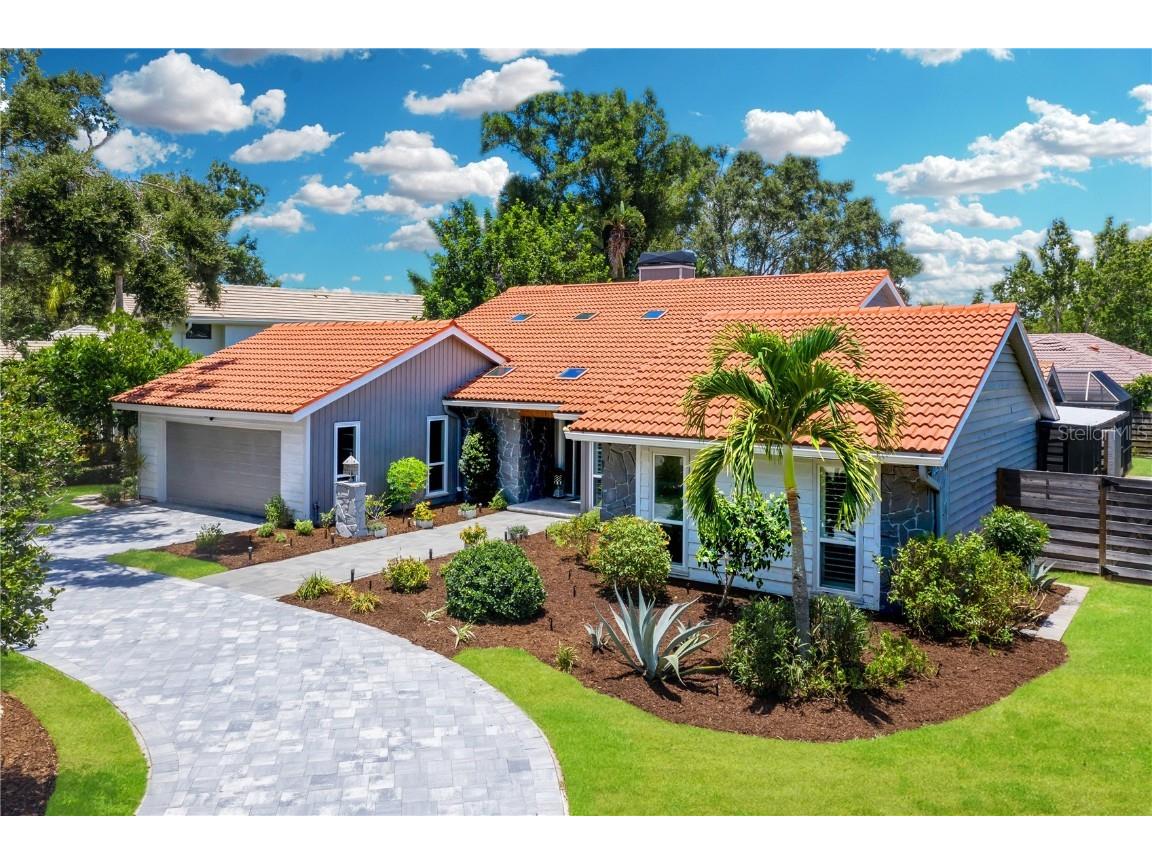 1733 Pine Harrier Circle Sarasota FL 34231 A4577867 image1