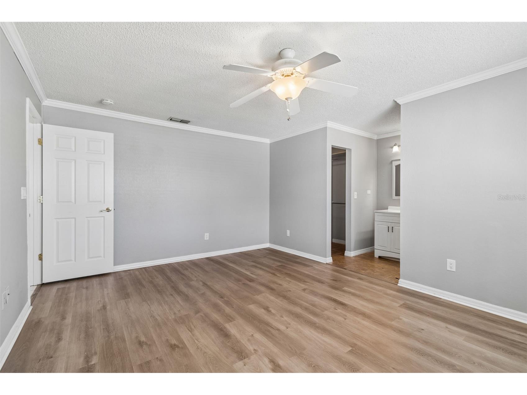 1733 Sutton Place Dunedin FL 34698 TB8502295 image18