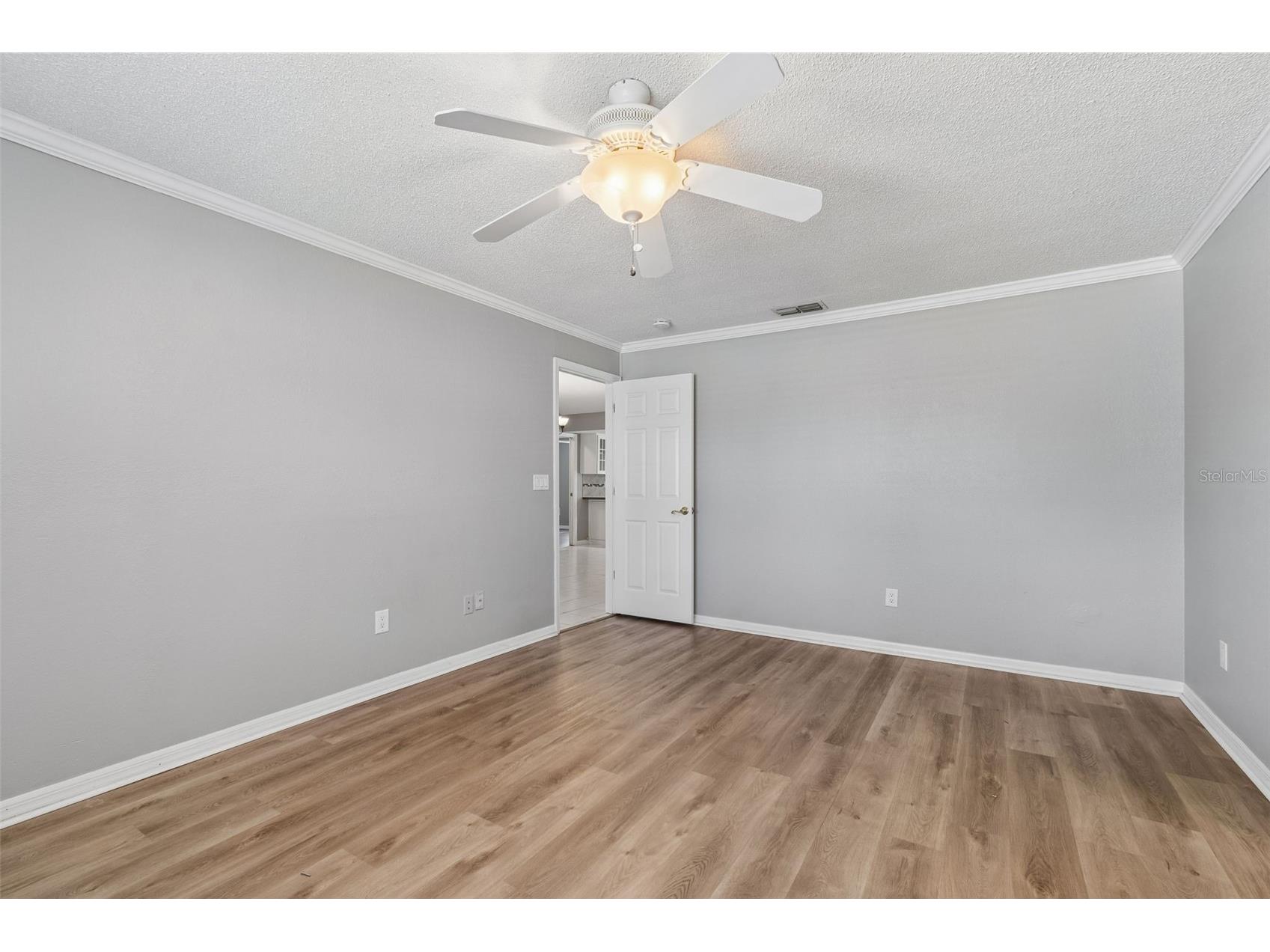 1733 Sutton Place Dunedin FL 34698 TB8502295 image19