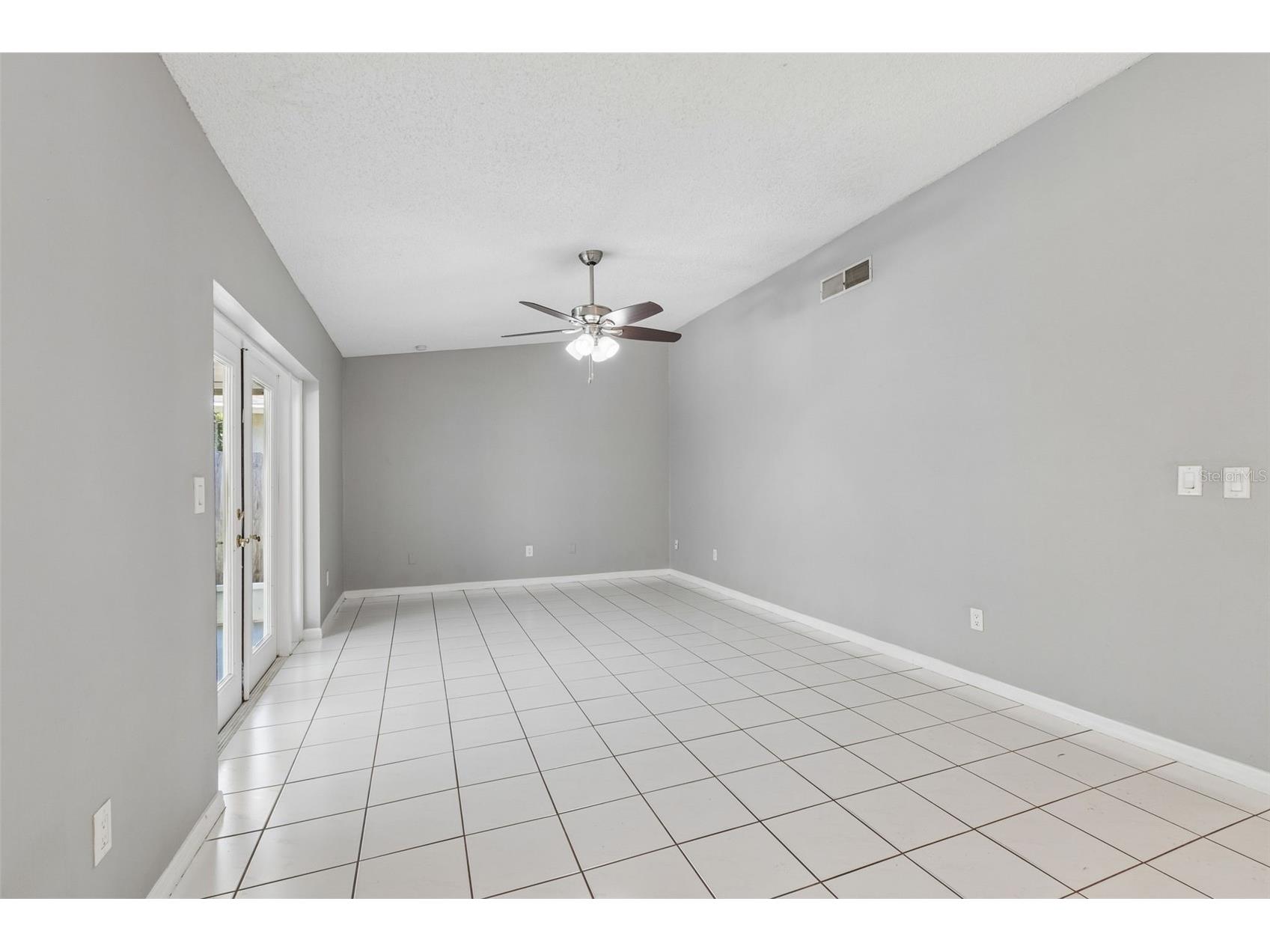 1733 Sutton Place Dunedin FL 34698 TB8502295 image5