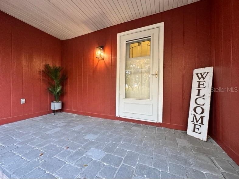 17335 Lake Iola Road, Dade City, FL, 33523 MLS L4942948 Edina Realty