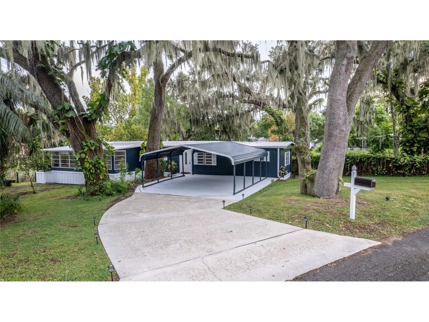 17336 Palm Drive Montverde FL 34756 - LAKE APOPKA G5072709 image1