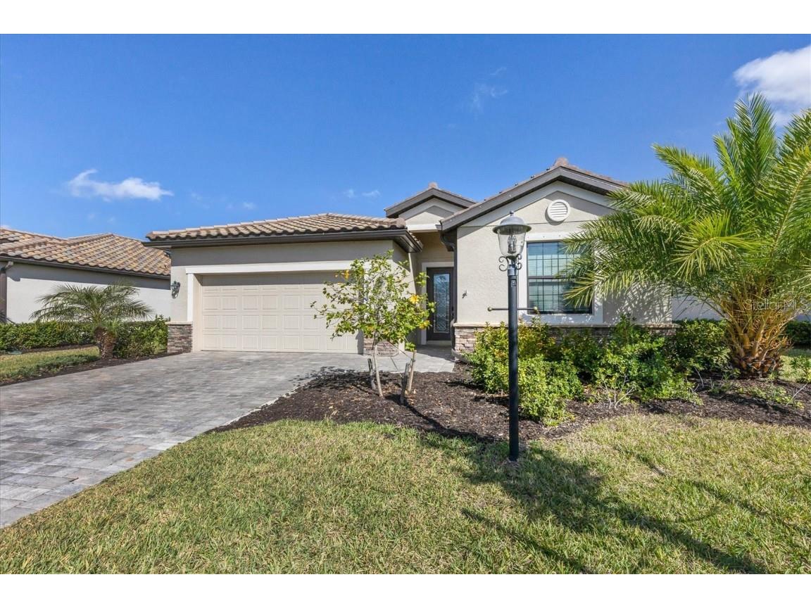 17339 Blue Ridge Place Lakewood Ranch FL 34211 A4560718 image1