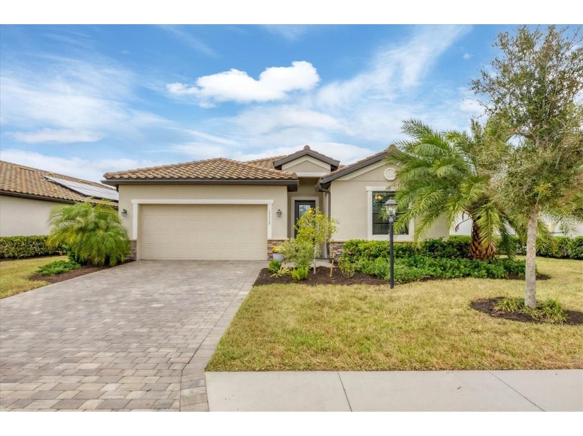 17339 Blue Ridge Place Lakewood Ranch FL 34211 A4628668 image1