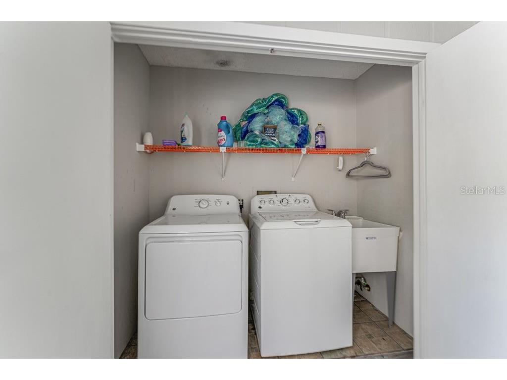 1734 Rumar Lane Holiday FL 34691 TB8453716 image27