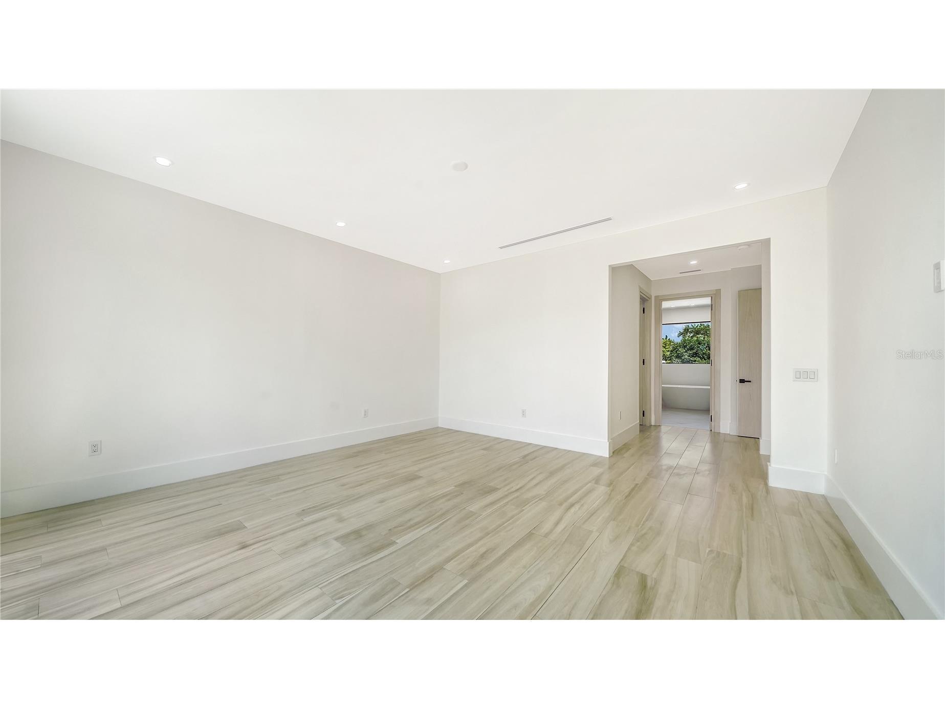 1734 Wisconsin Lane Sarasota FL 34239 A4687427 image18