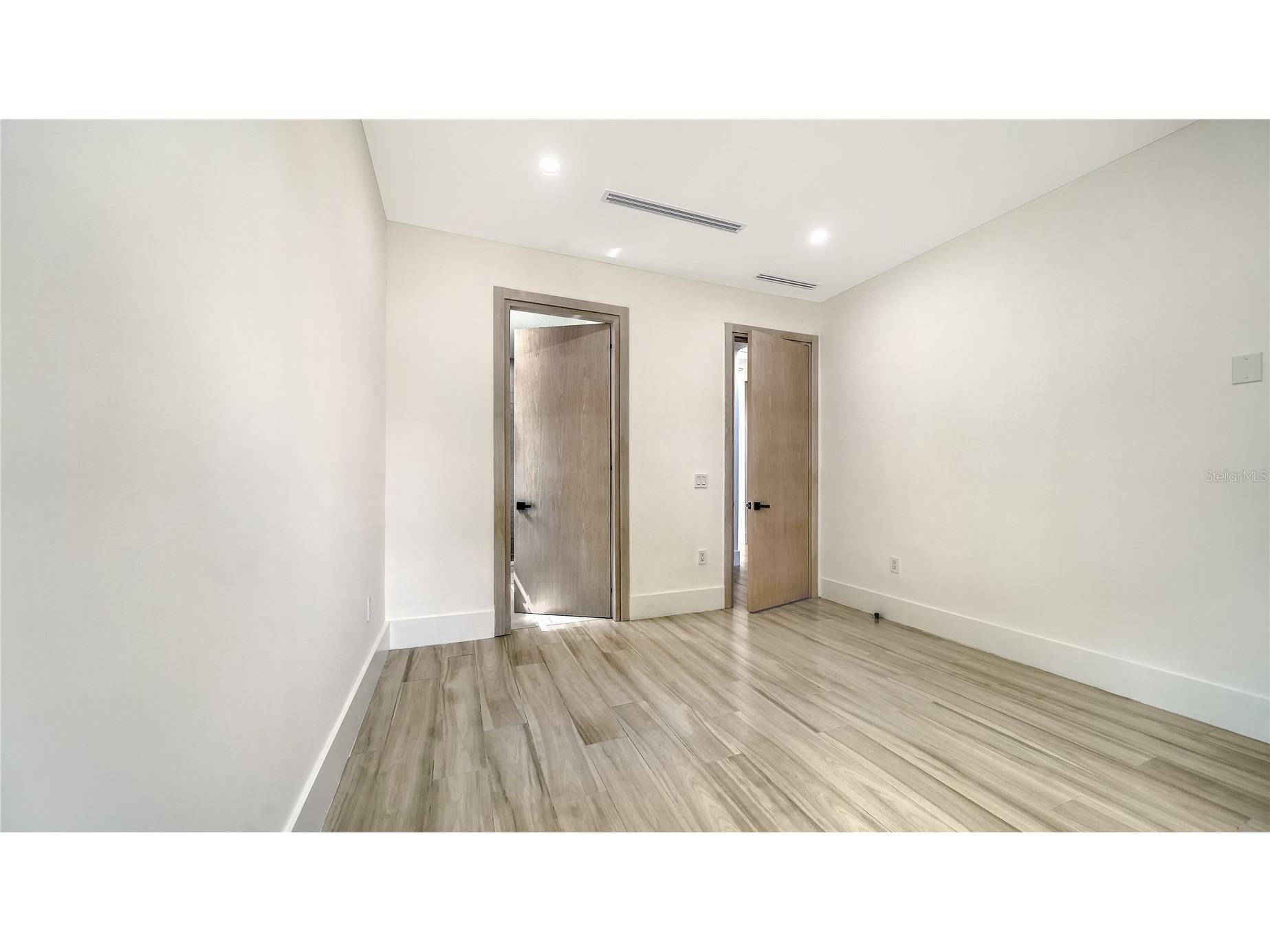 1734 Wisconsin Lane Sarasota FL 34239 A4687427 image22