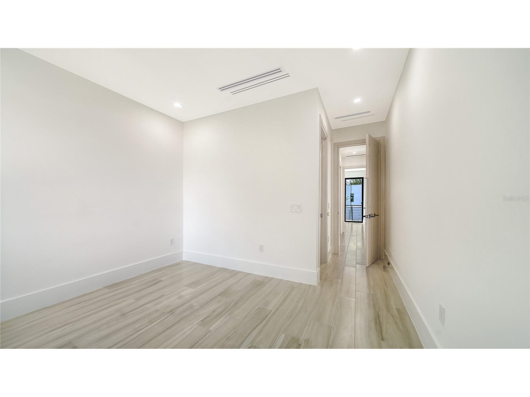 1734 Wisconsin Lane Sarasota FL 34239 A4687427 image28