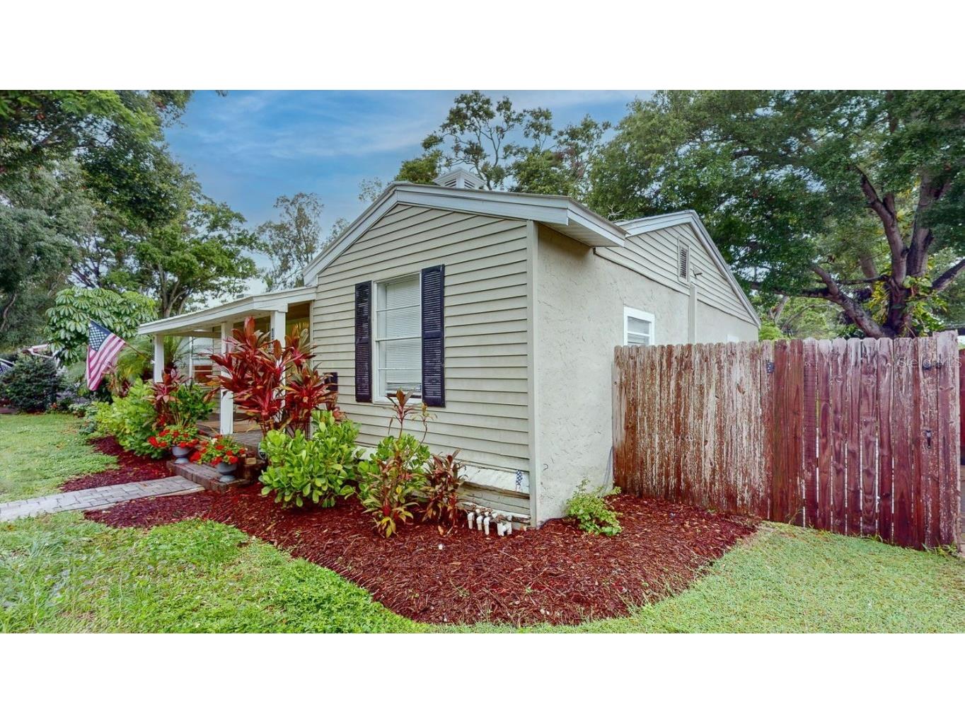 1735 23rd Avenue N Saint Petersburg FL 33713 TB8443505 image1