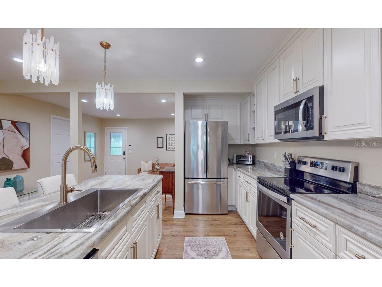 1735 23rd Avenue N Saint Petersburg FL 33713 TB8443505 image2