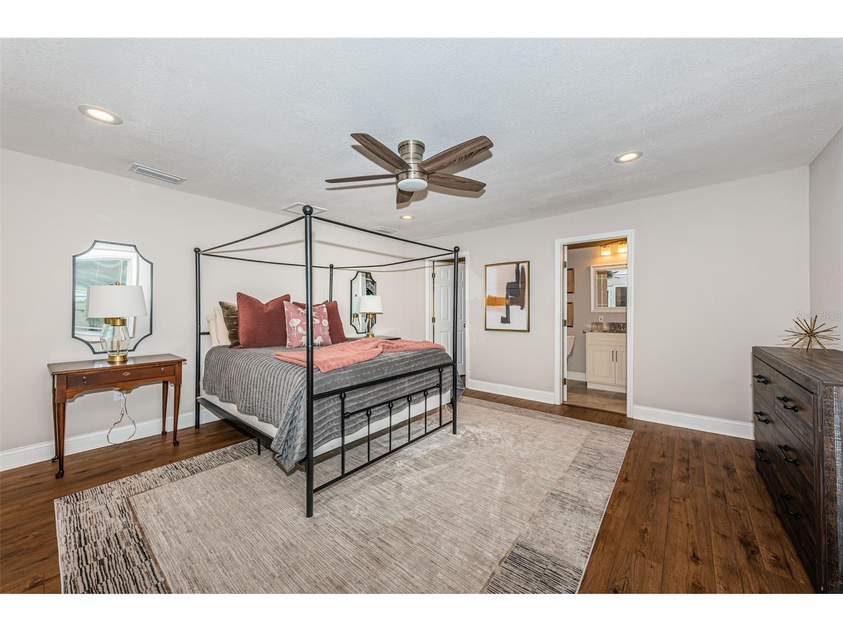 1735 23rd Avenue N Saint Petersburg FL 33713 TB8484341 image13