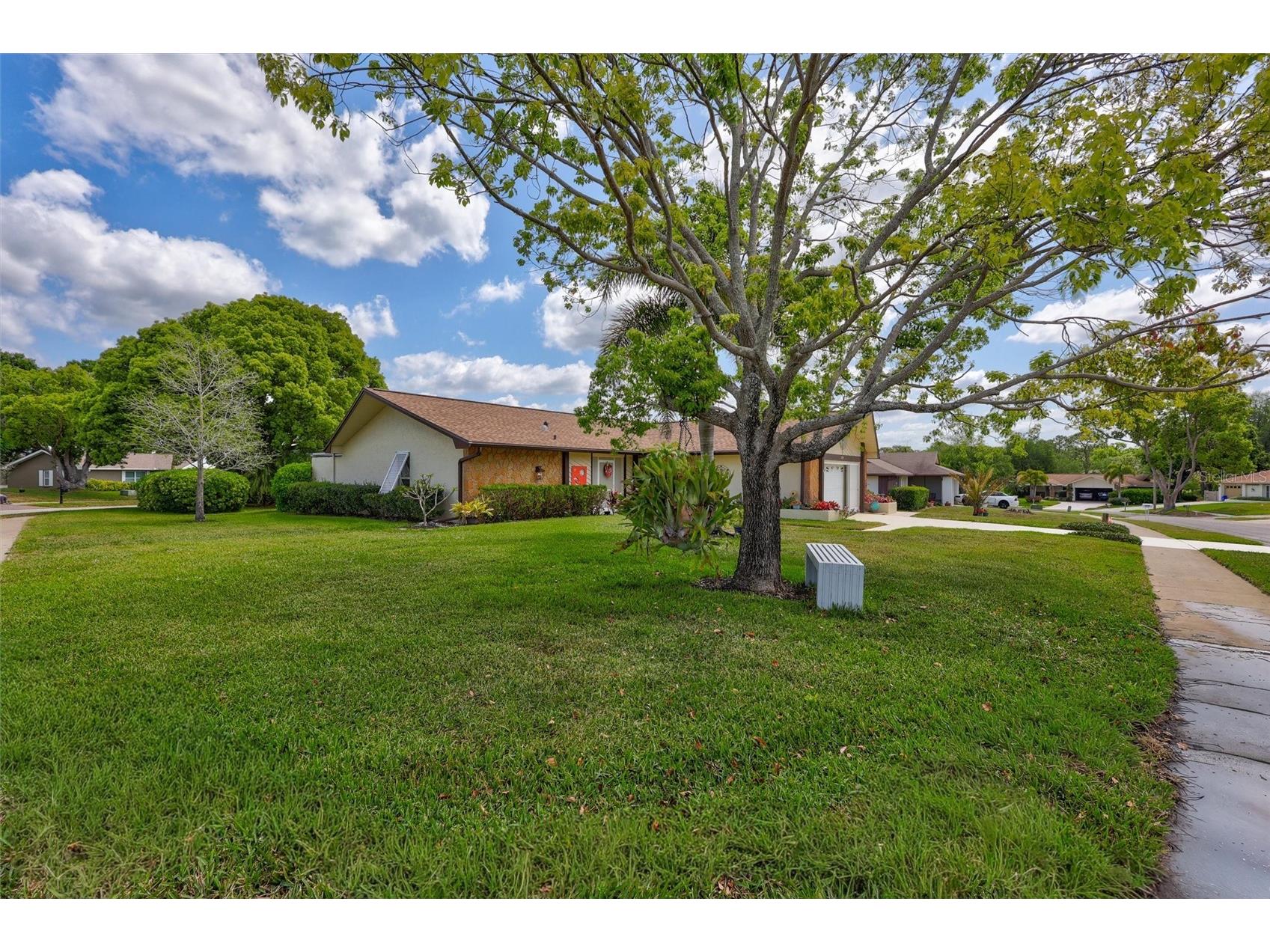 1735 Aberdeen Court Palm Harbor FL 34684 TB8493231 image1