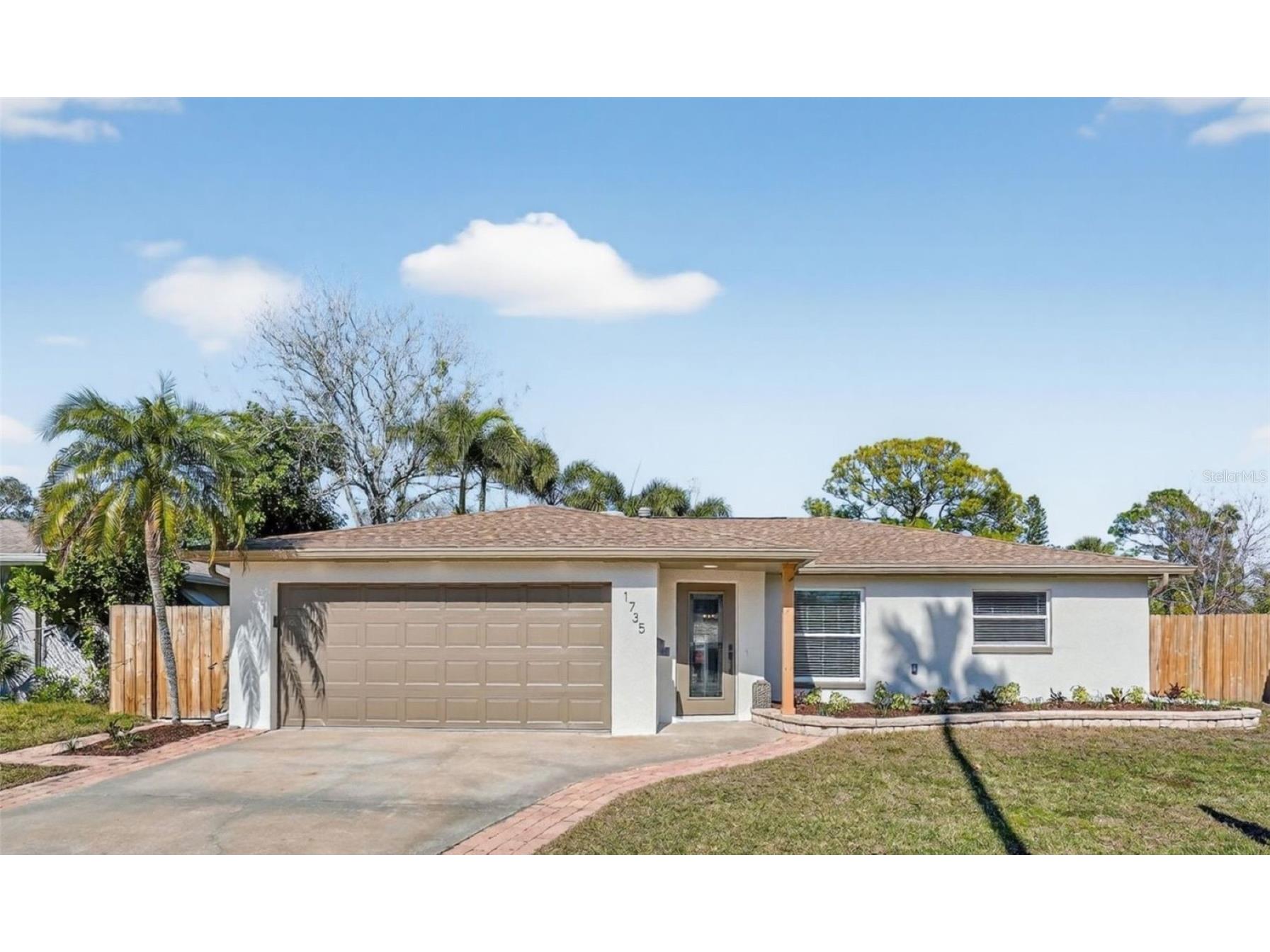 1735 Connecticut Avenue NE Saint Petersburg FL 33703 TB8462010 image1