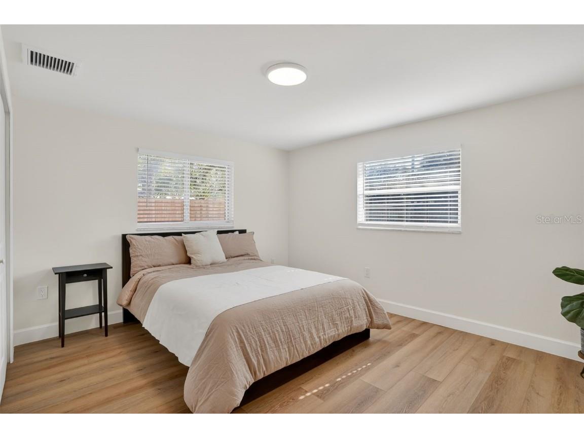 1735 Connecticut Avenue NE Saint Petersburg FL 33703 TB8462010 image13