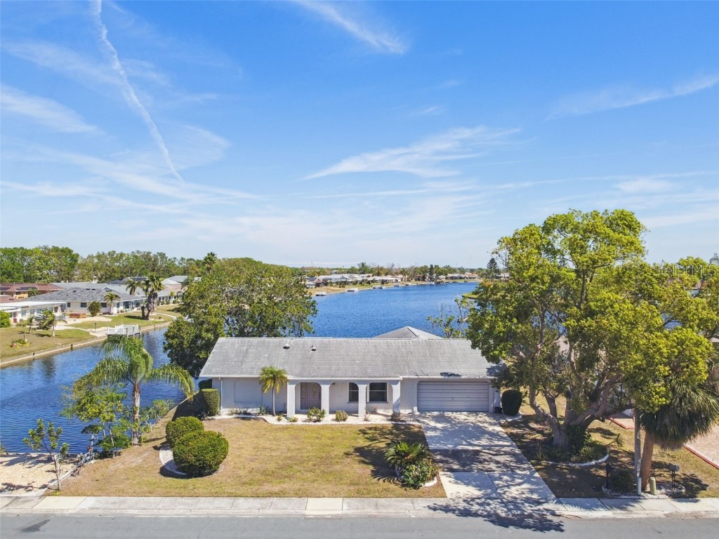 1735 Flamingo Lane Sun City Center FL 33573 - SIMMONS LAKE TB8363290 image1