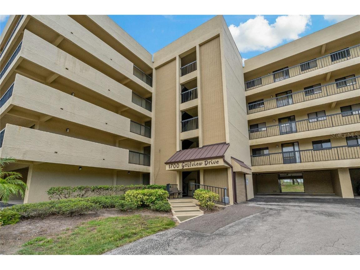 1735 Golfview Drive #1735 Tarpon Springs FL 34689 W7856628 image1