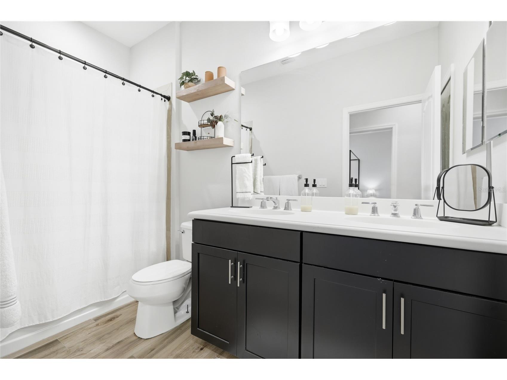 1735 Lake Verona Circle Bradenton FL 34211 A4687293 image14