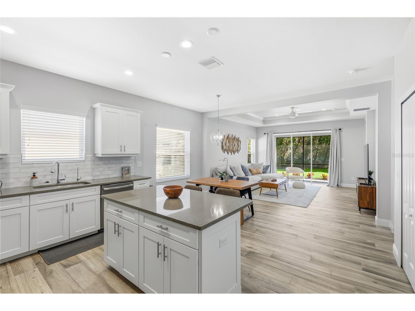 1735 Lake Verona Circle Bradenton FL 34211 A4687293 image9