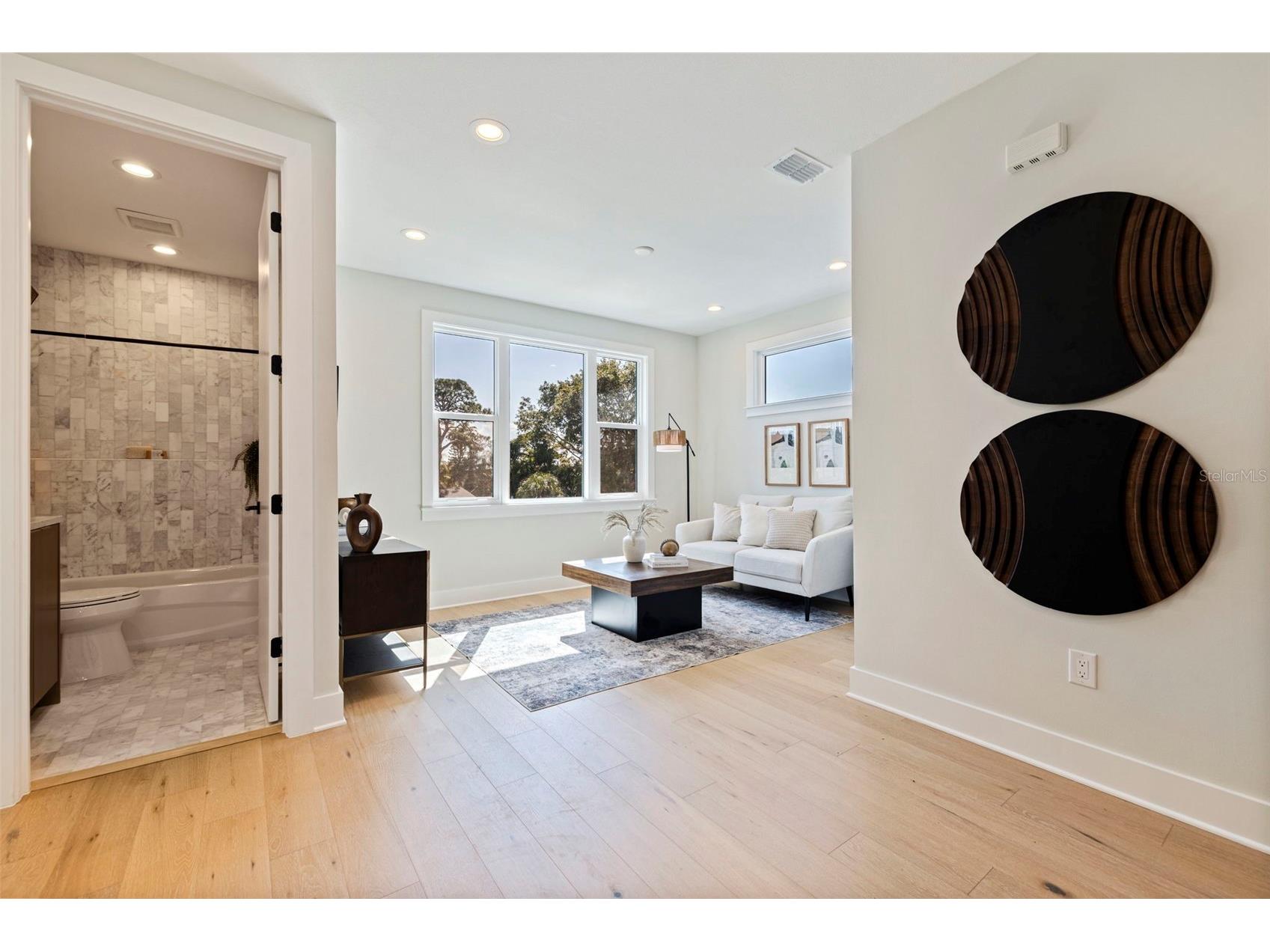 1735 Massachusetts Avenue NE Saint Petersburg FL 33703 U8245988 image29