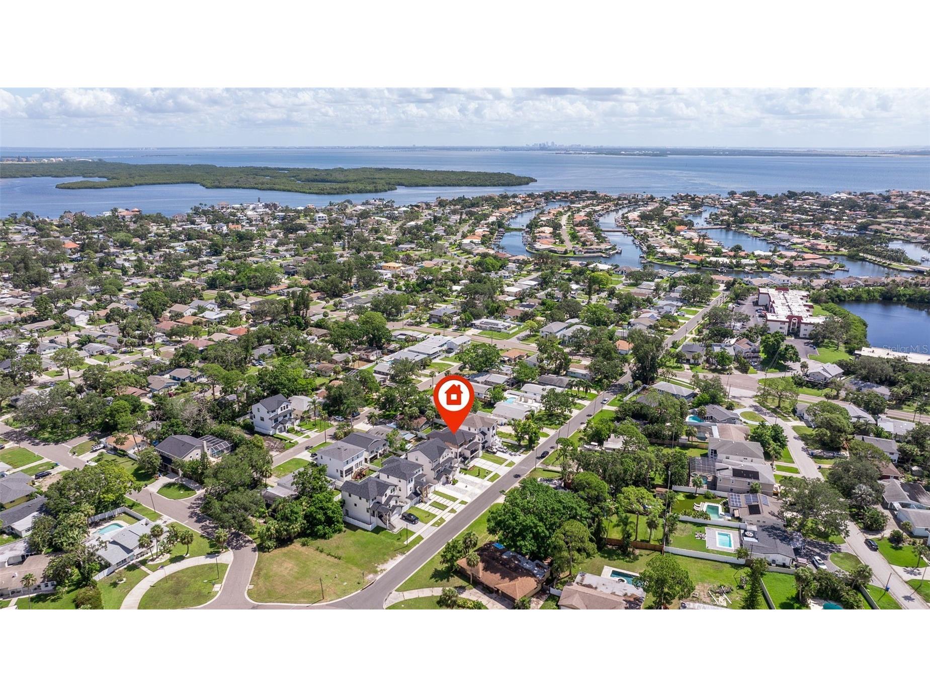 1735 Massachusetts Avenue NE Saint Petersburg FL 33703 U8245988 image52