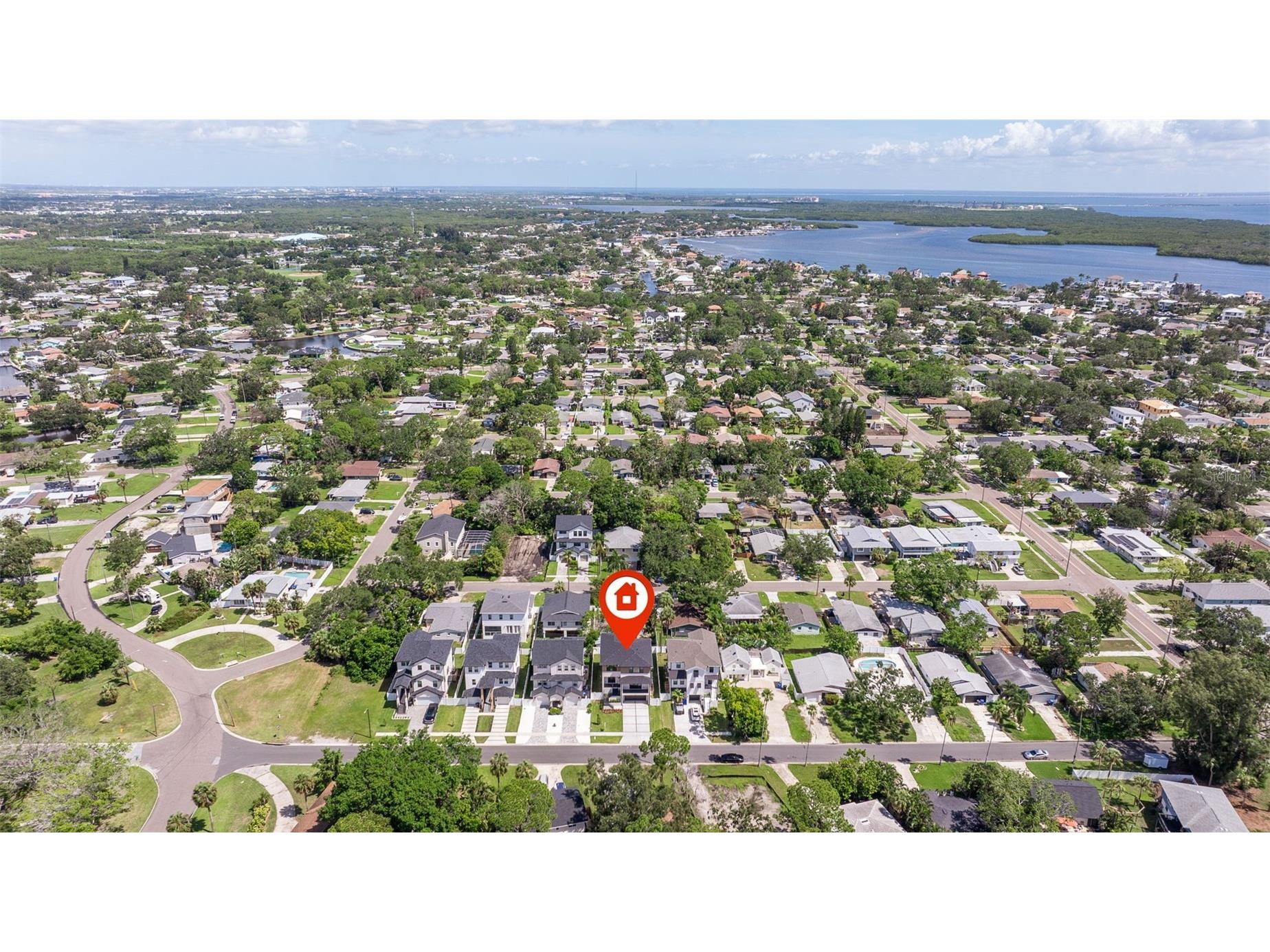 1735 Massachusetts Avenue NE Saint Petersburg FL 33703 U8245988 image53