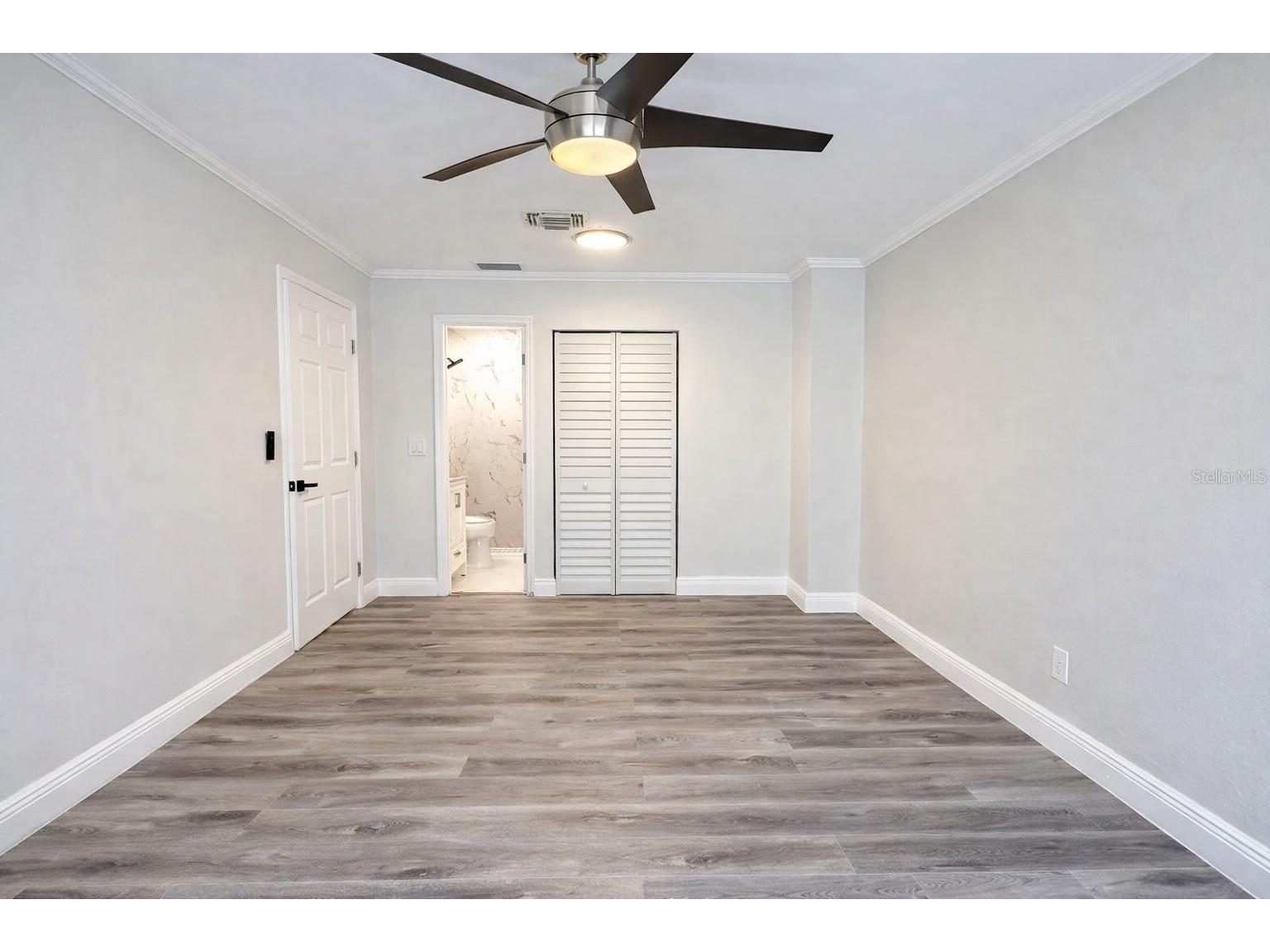 1735 Michigan Avenue NE Saint Petersburg FL 33703 TB8463185 image12