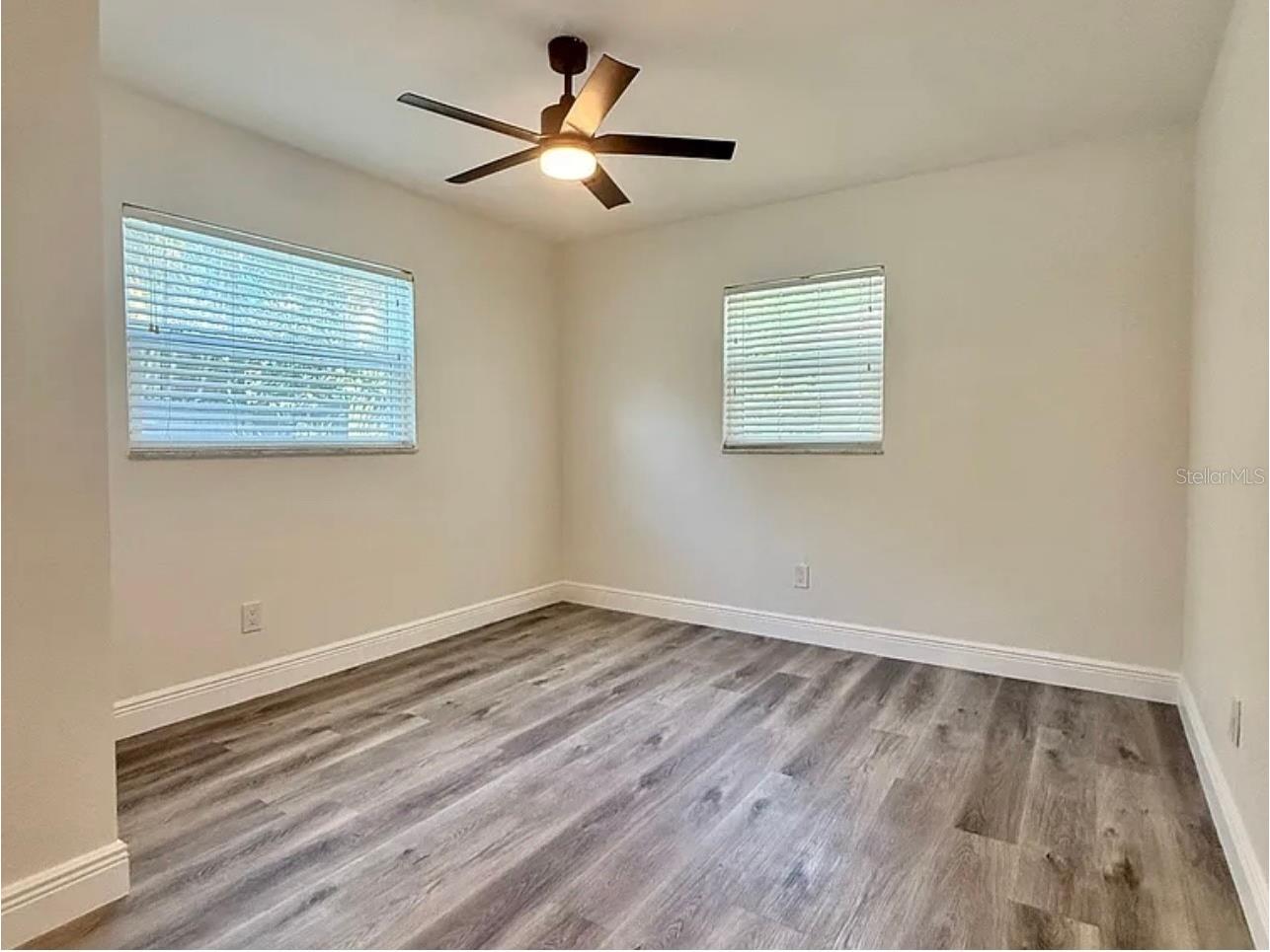 1735 Michigan Avenue NE Saint Petersburg FL 33703 TB8463185 image19