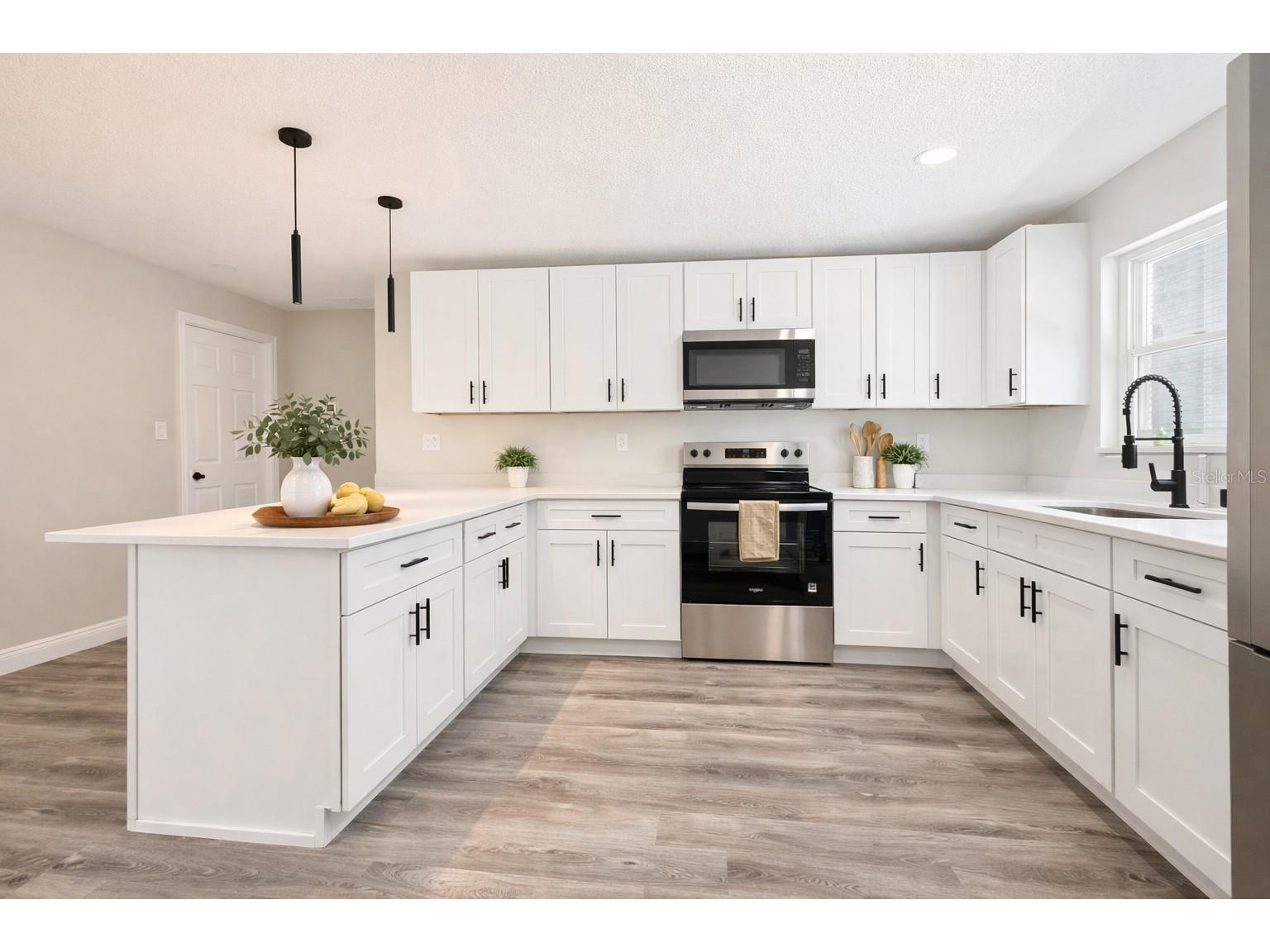 1735 Michigan Avenue NE Saint Petersburg FL 33703 TB8463185 image7