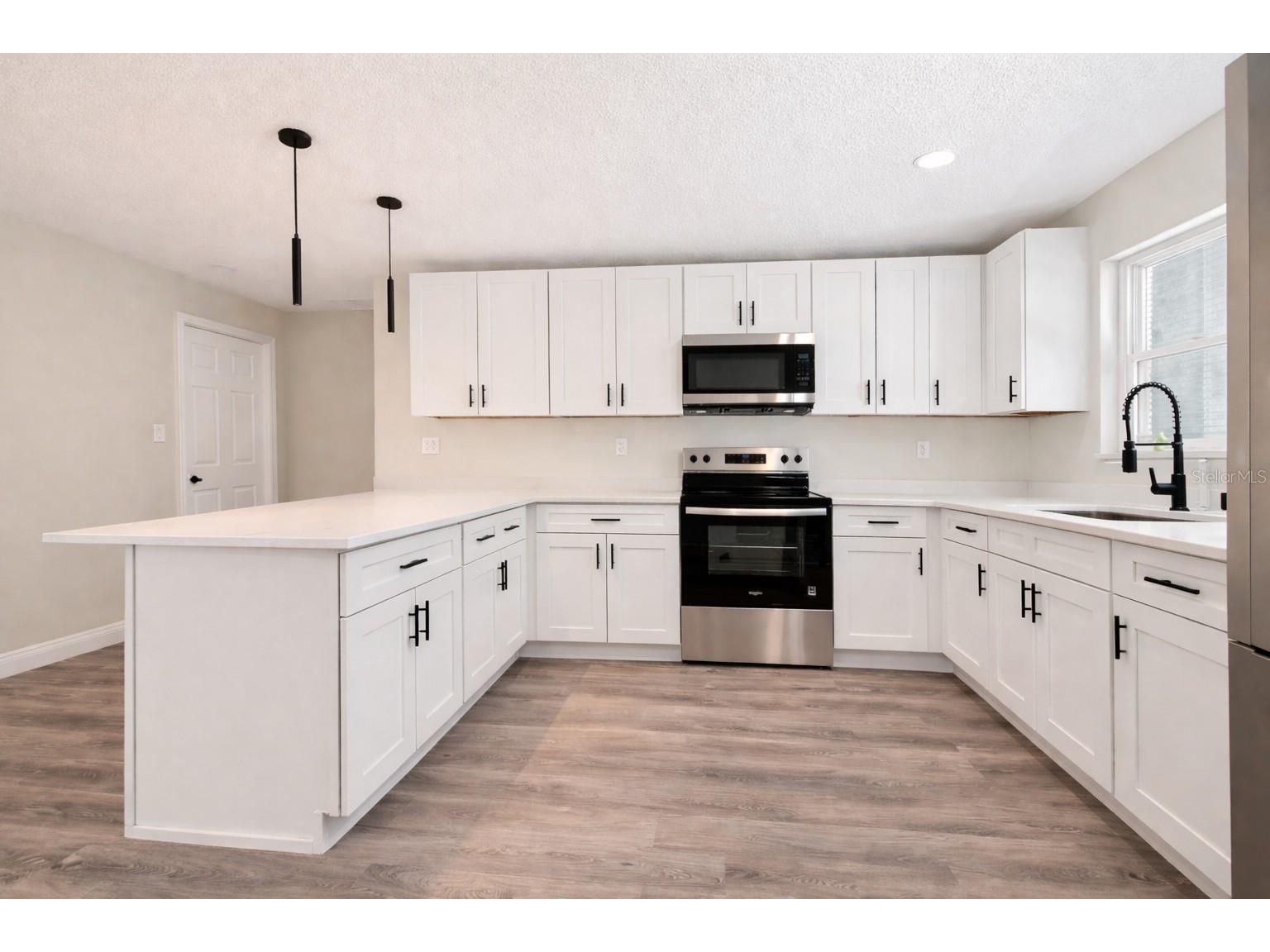 1735 Michigan Avenue NE Saint Petersburg FL 33703 TB8463185 image8