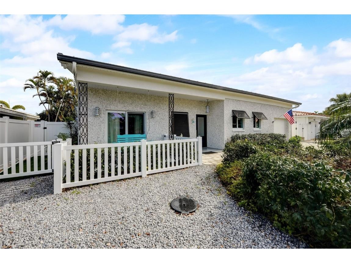 17353 Kennedy Drive North Redington Beach FL 33708 - BOCA CIEGA BAY U8225122 image1