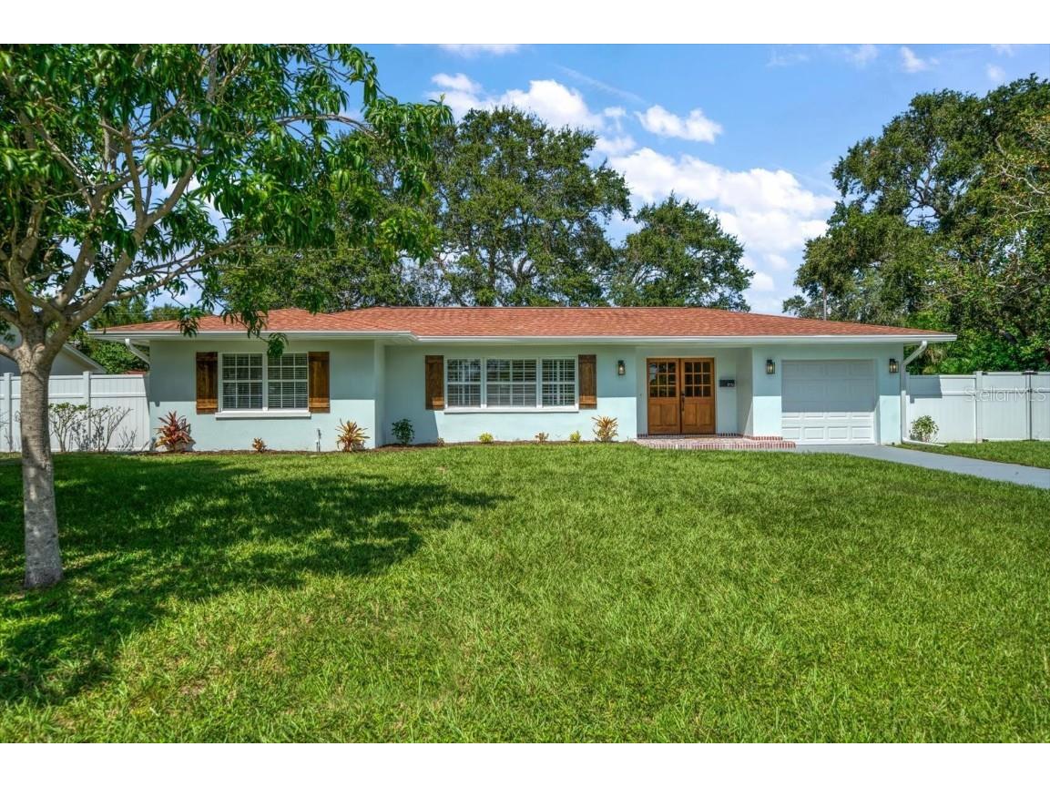 1736 Golf View Drive Belleair FL 33756 U8213610 image1