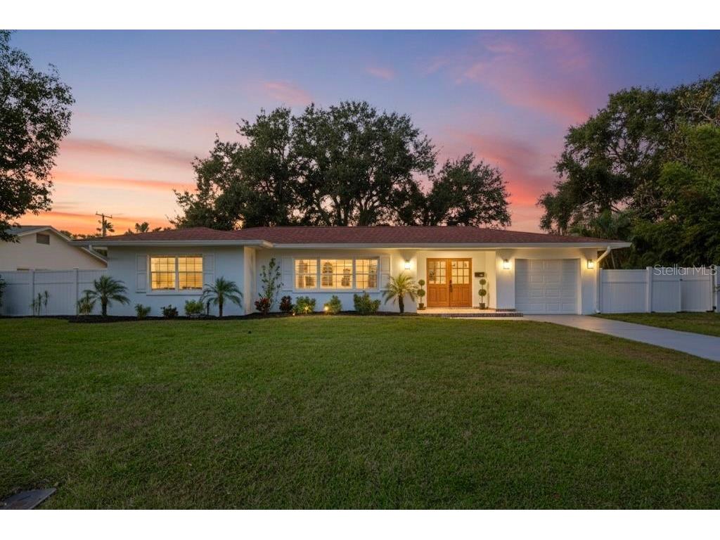 1736 Golf View Drive Belleair FL 33756 TB8460177 image1