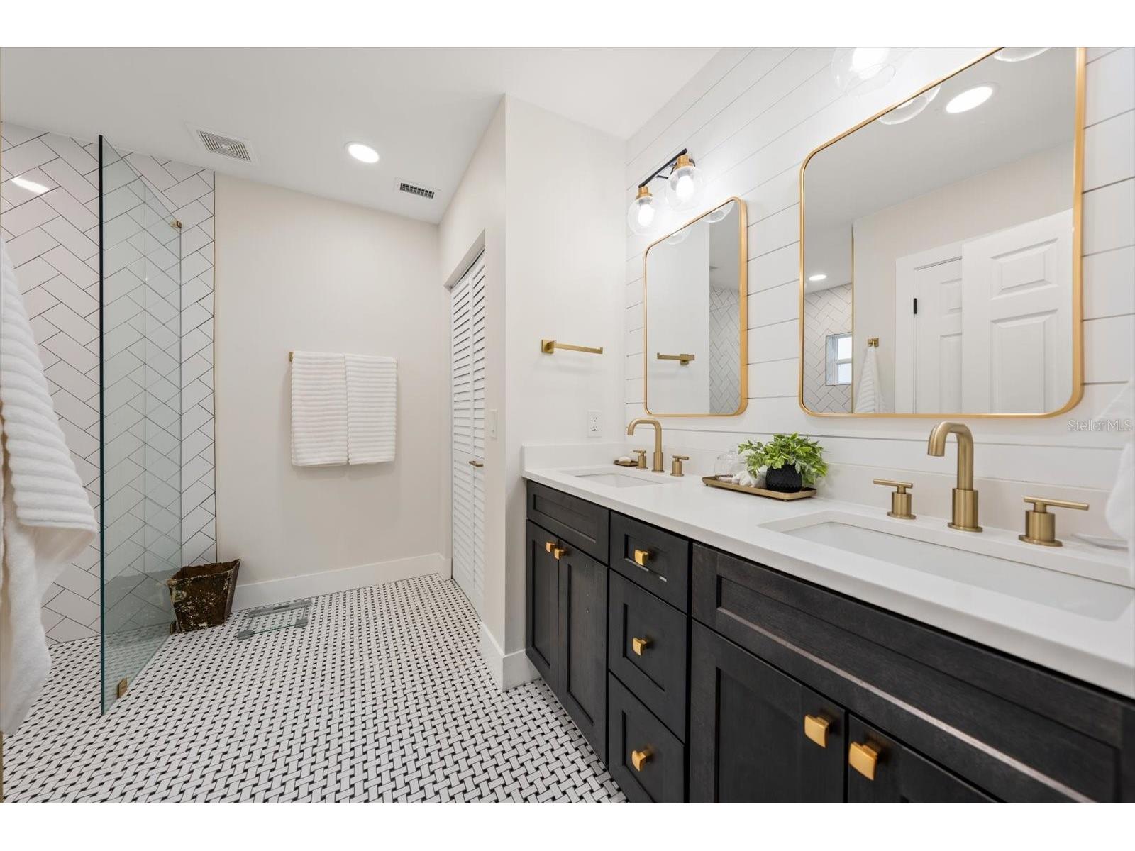 1736 Golf View Drive Belleair FL 33756 TB8512384 image25