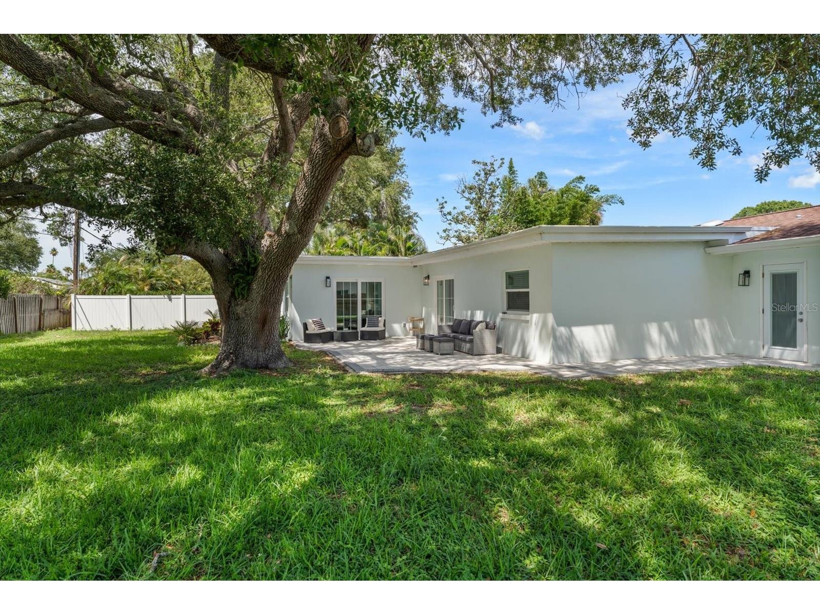 1736 Golf View Drive Belleair FL 33756 TB8512384 image41