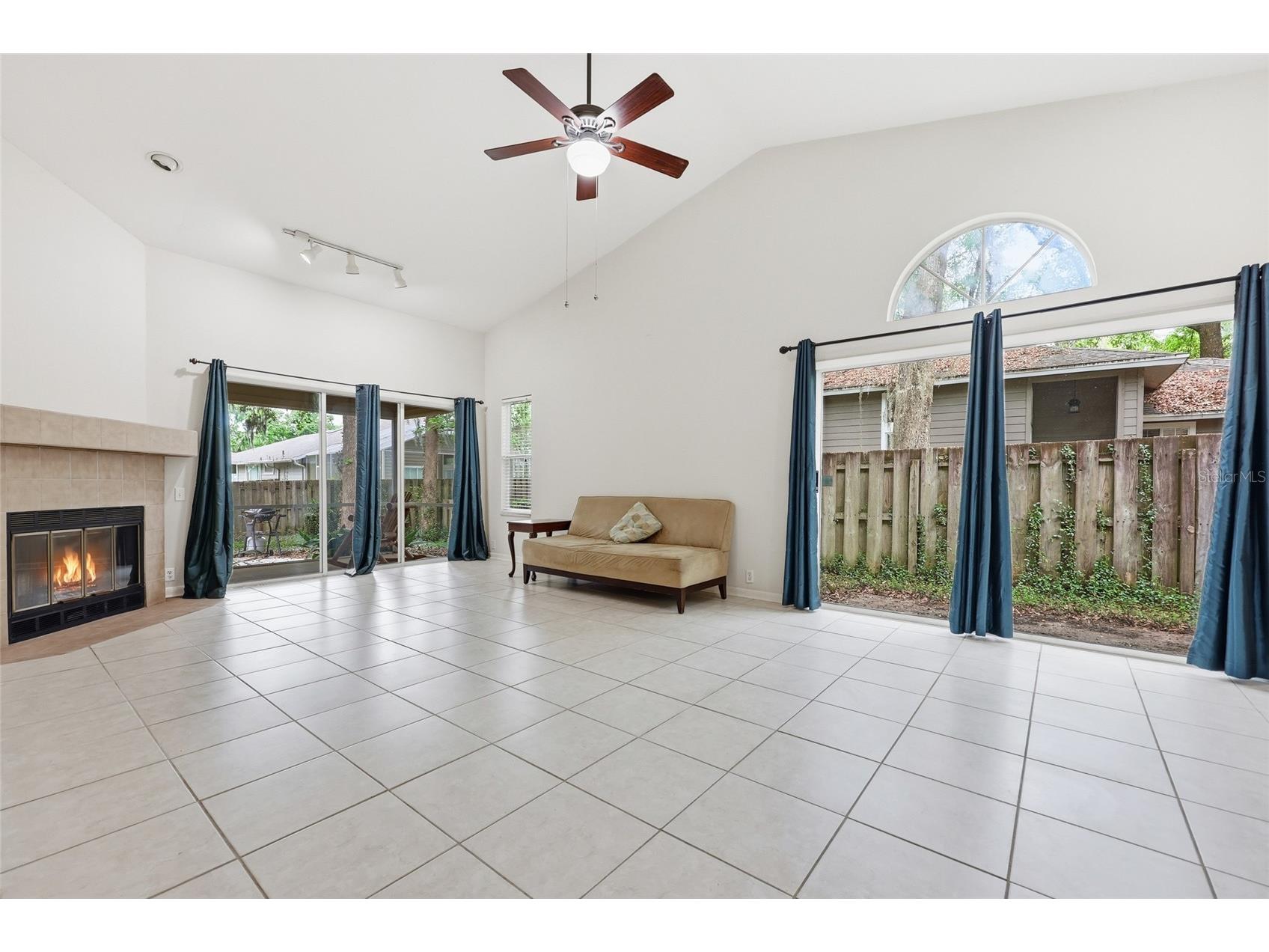1736 NW 16th Place Gainesville FL 32605 GC540355 image3