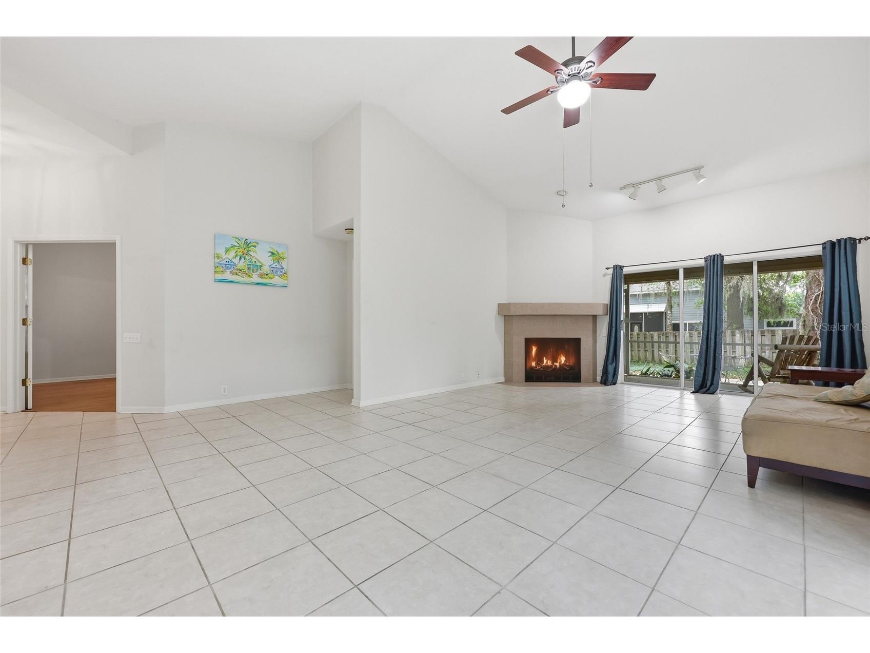 1736 NW 16th Place Gainesville FL 32605 GC540355 image6