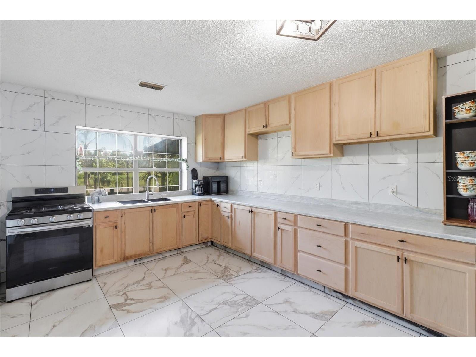 1736 NW 26th Place Ocala FL 34475 OM727709 image1