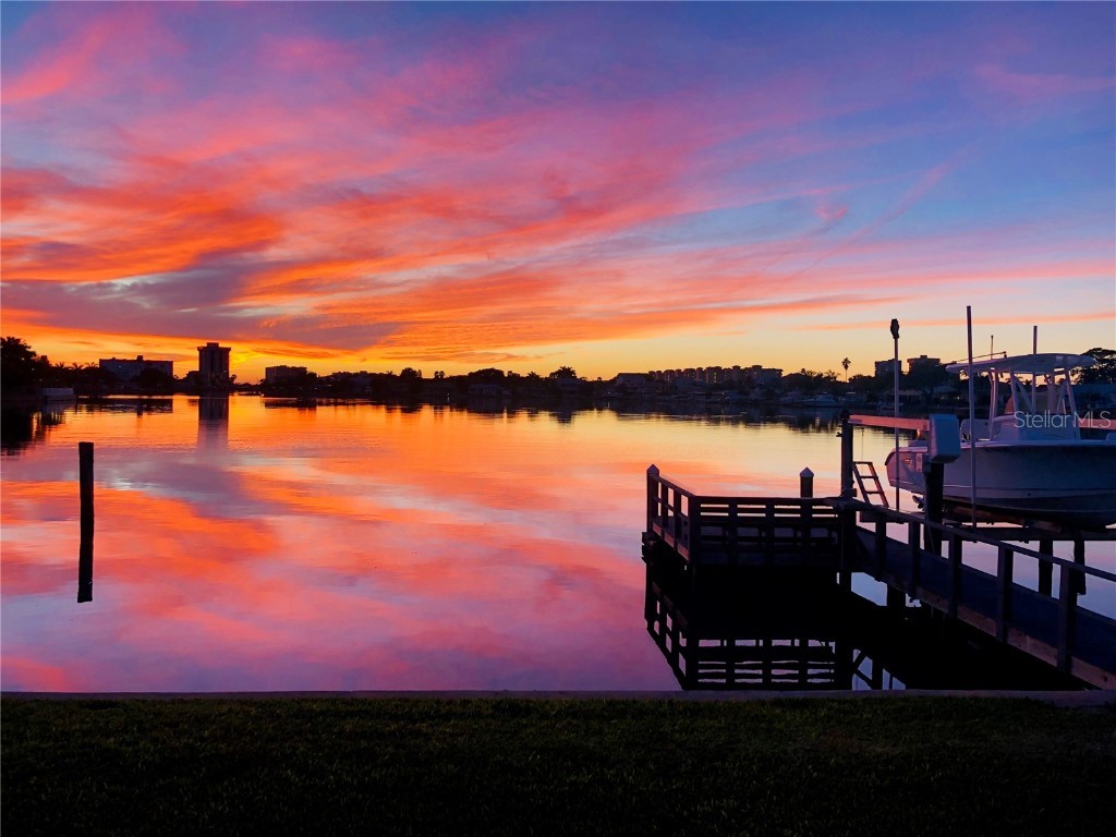 17362 Kennedy Drive North Redington Beach FL 33708 TB8337082 image1