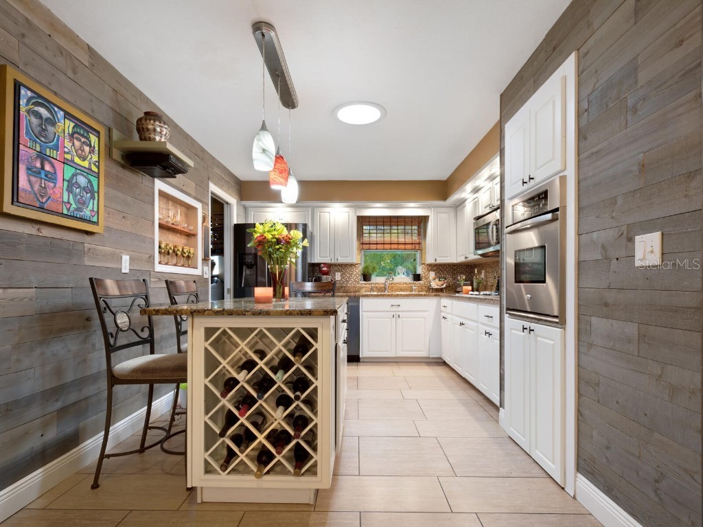 1737 Bay Street Sarasota FL 34236 A4674614 image12