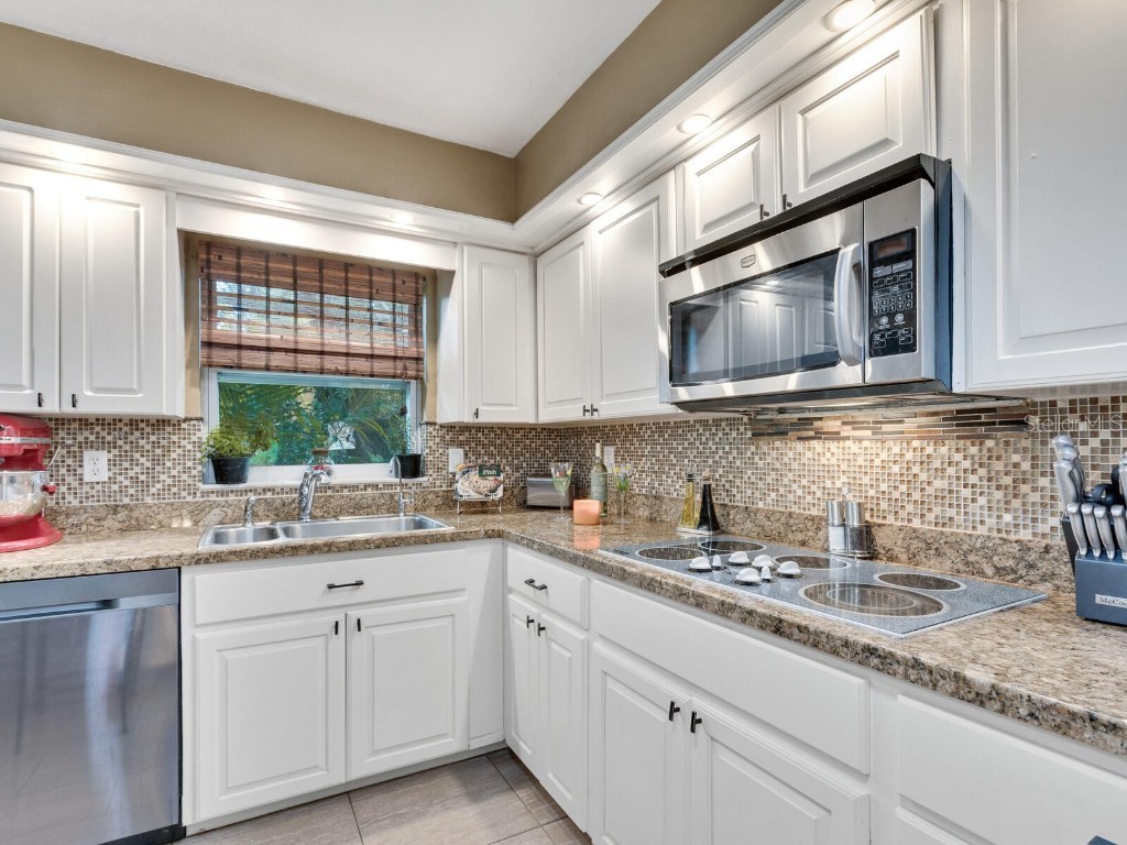 1737 Bay Street Sarasota FL 34236 A4674614 image13